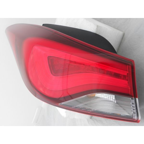 HYUNDAI ELANTRA SEDAN TAIL LAMP ASSEMBLY LEFT (Driver Side) (OUTER